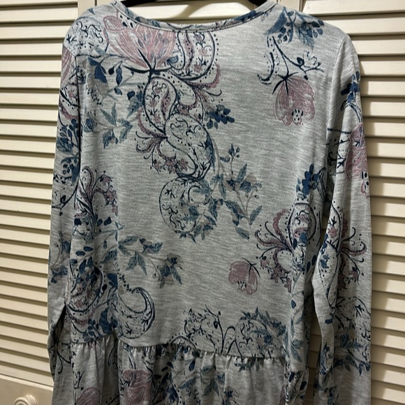 Style & Co. Ladies Tunic Shirt. Size L - Picture 3 of 3